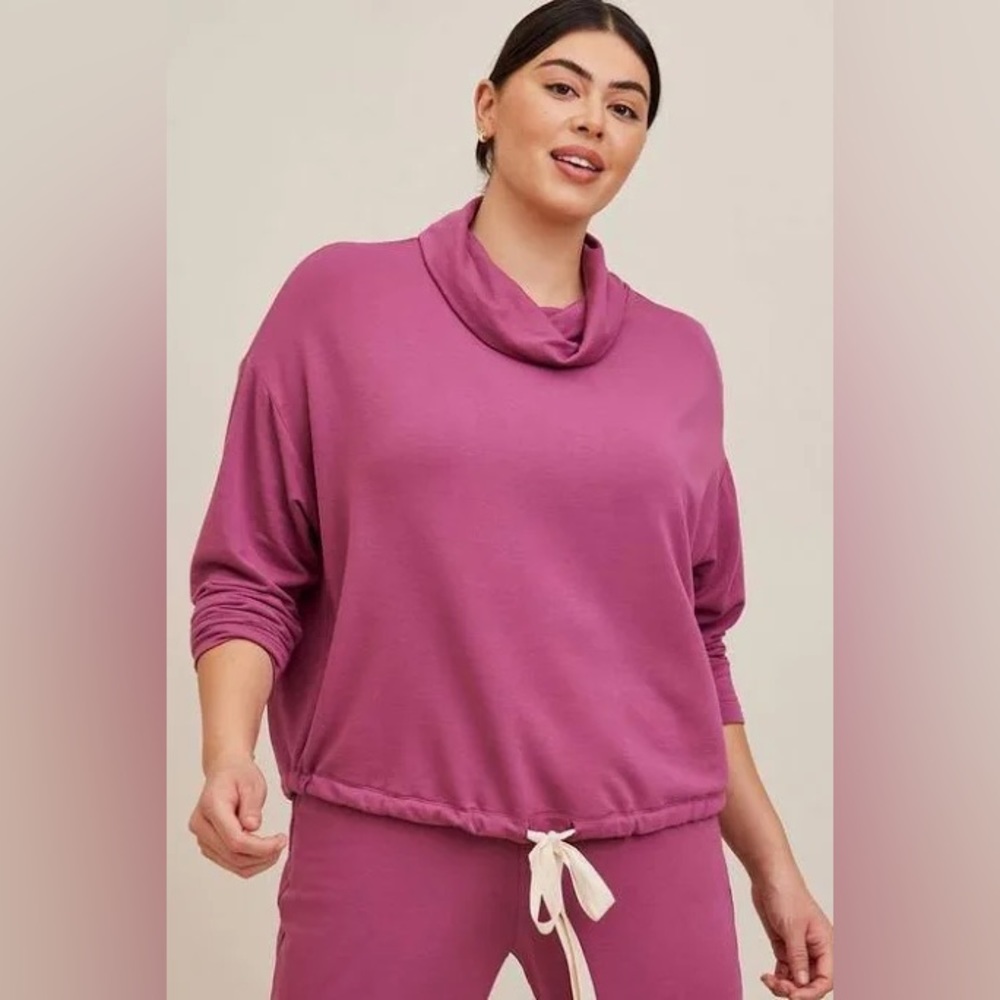 TORRID Dream Fleece Cowl Neck Lounge Sweatshirt in Violet Quartz Size 0 | Large - Picture 2 of 12